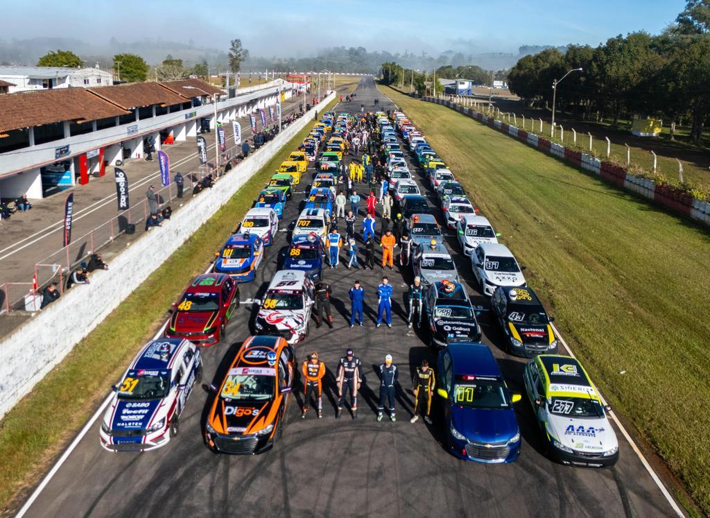 Grid lotado marca etapa de Guaporé do Marcas Brasil Racing
