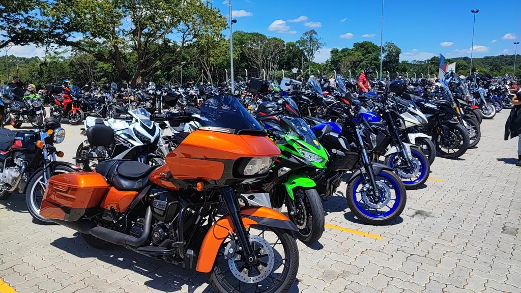Megaencontro de Motos, de Porsches e modelos da Ford movimentam o Parque Dream Car de São Roque neste final de semana