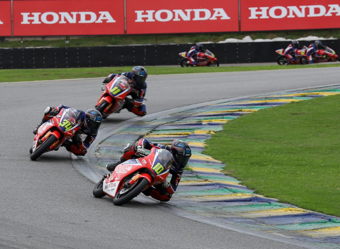 Mobil Moto4 Latin Cup estreia no Autódromo de Interlagos