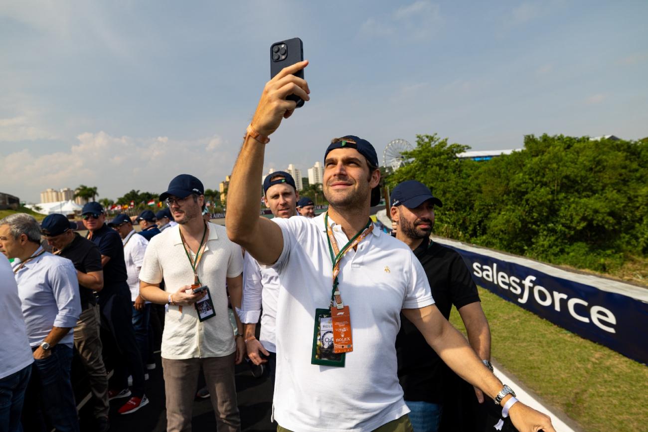 Por que F1® e MotoGP™ viraram vitrine de moda e marca?