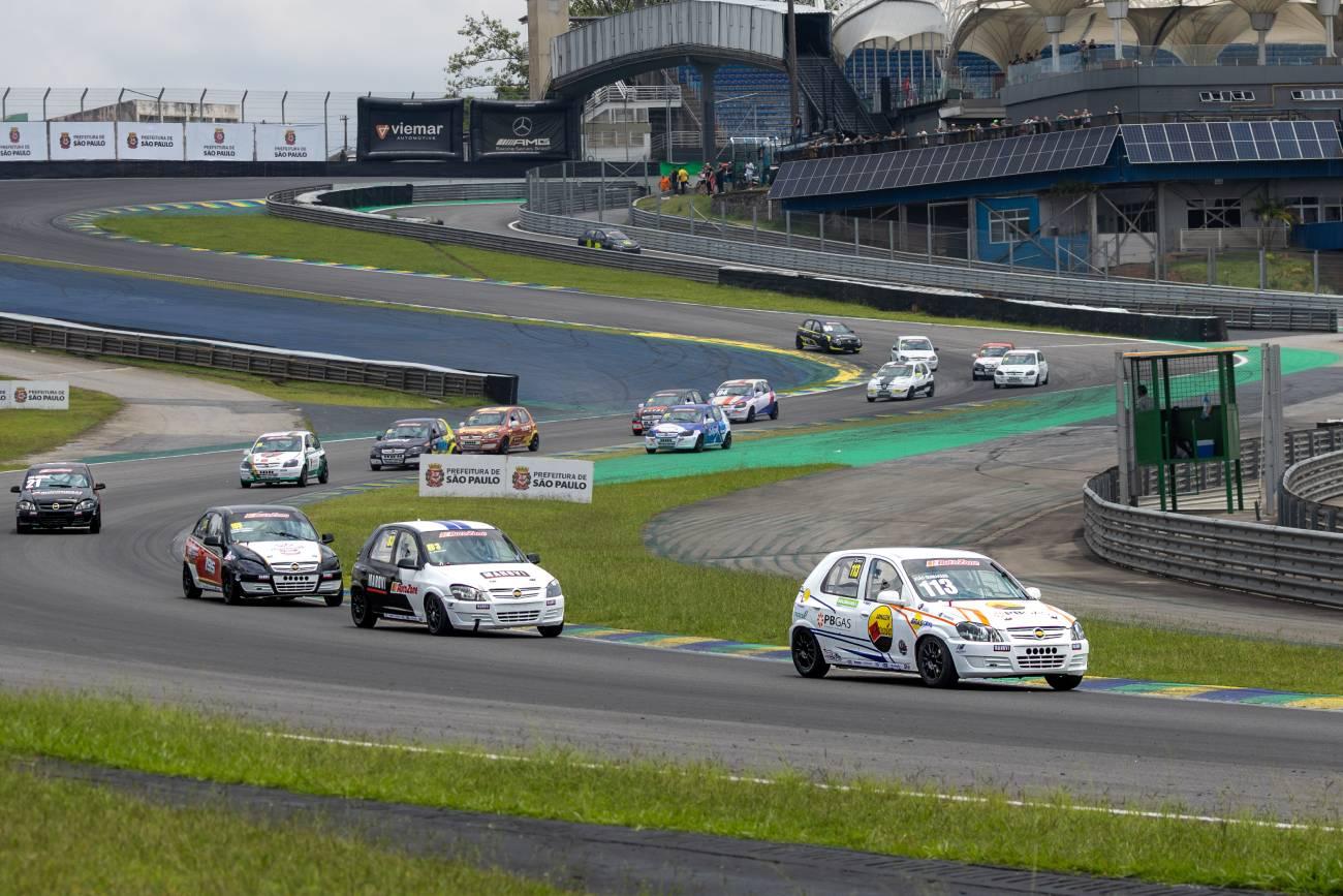 Sequência em Interlagos: João Guimarães foca em evolução na 2ª etapa da STR