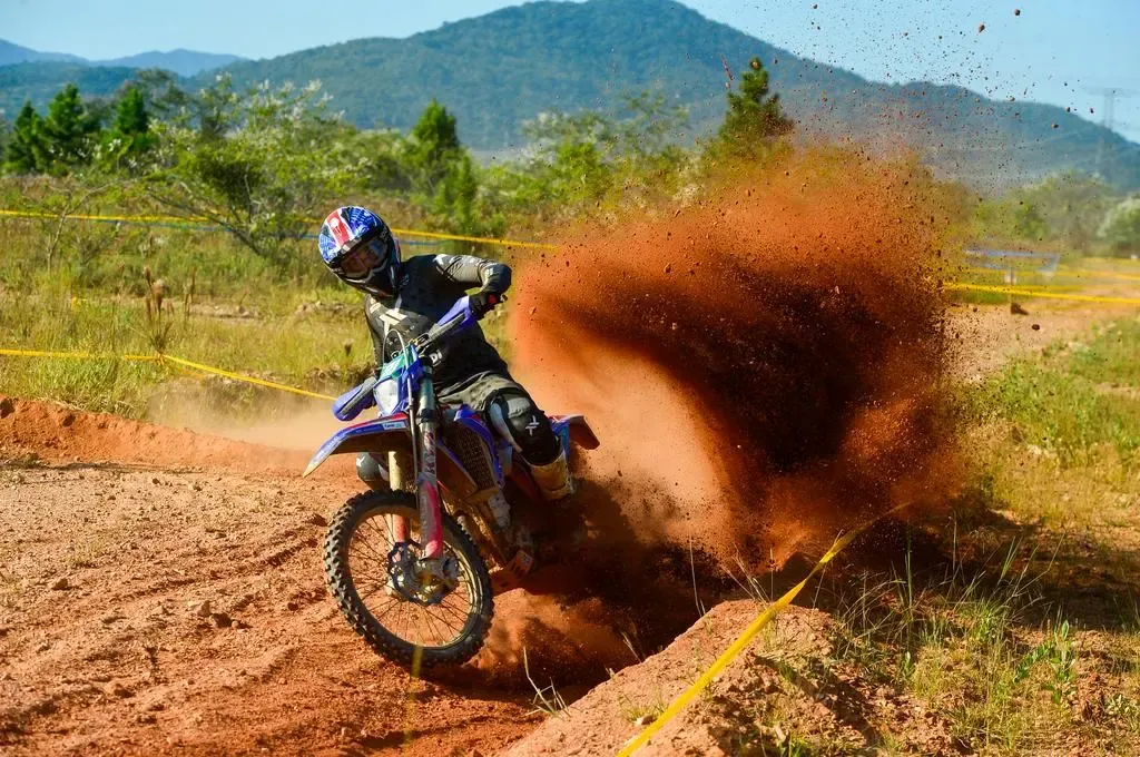 Danilo Sfalsim disputa terceira rodada do Brasileiro de Enduro em Venda Nova do Imigrante