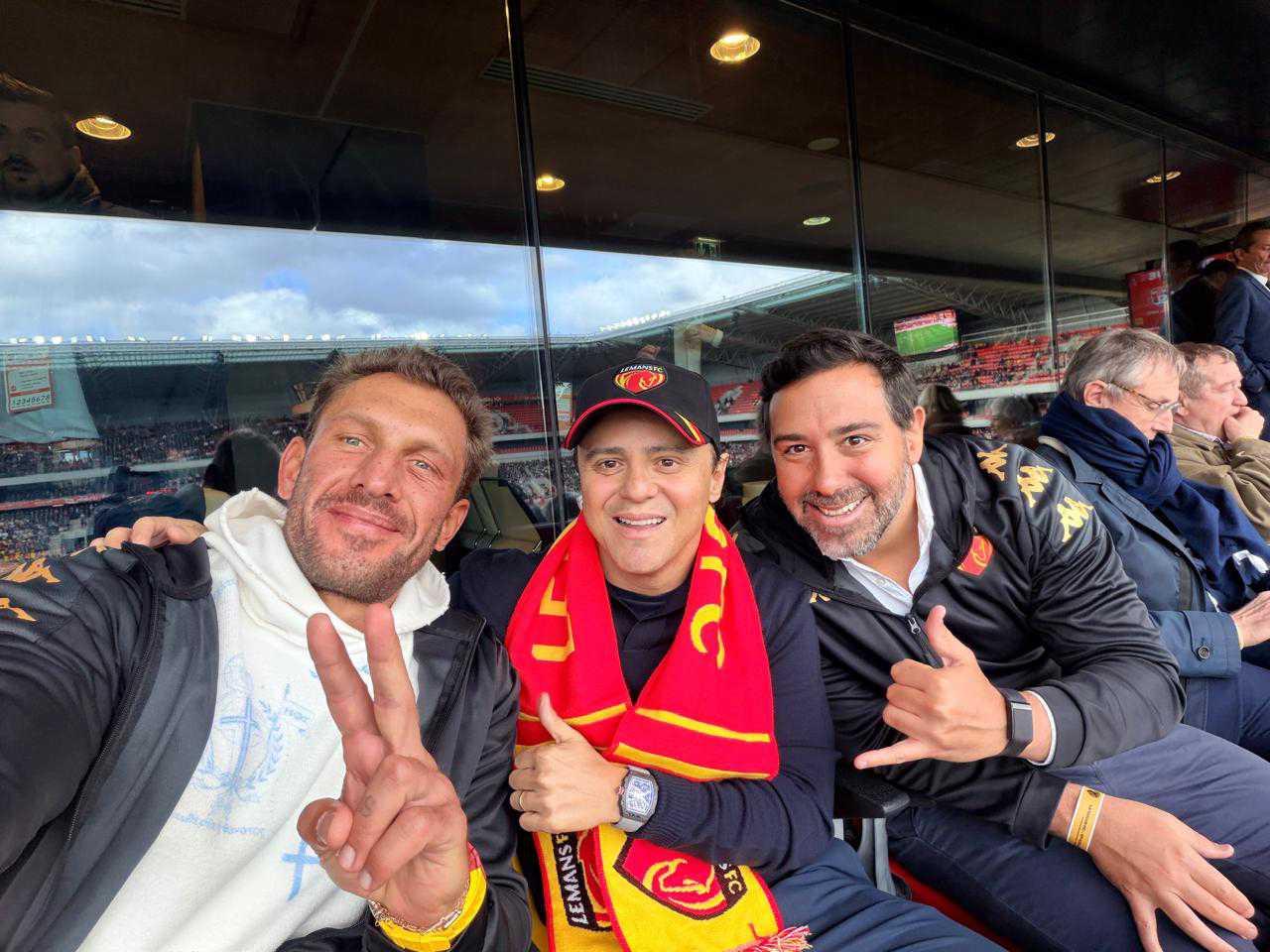Felipe Massa vibra com acesso do Le Mans à Ligue 1
