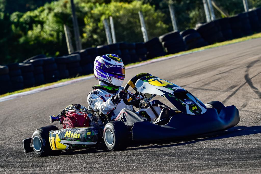 Lucas Sacamoto garante Top 10 no Sul-Brasileiro de Kart em Lages