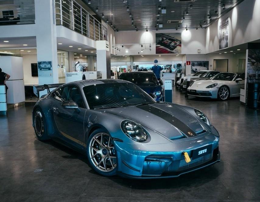 Porsche Center BH entrega primeiro 911 GT3 (992.2) do Brasil equipado com Kit Manthey