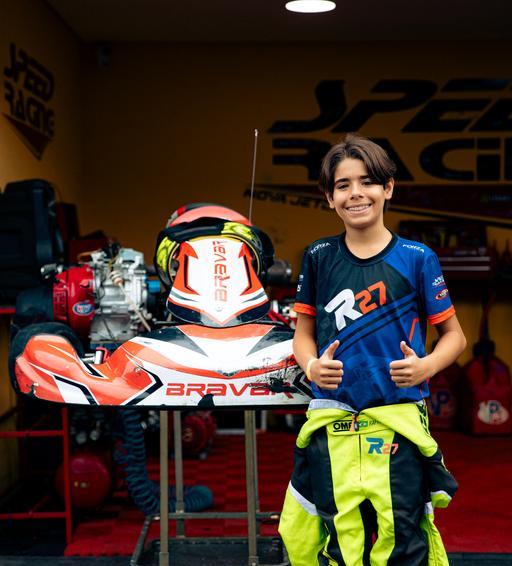 Rafael Guimarães estreia em kart F4 e se destaca no Senna Day em Interlagos