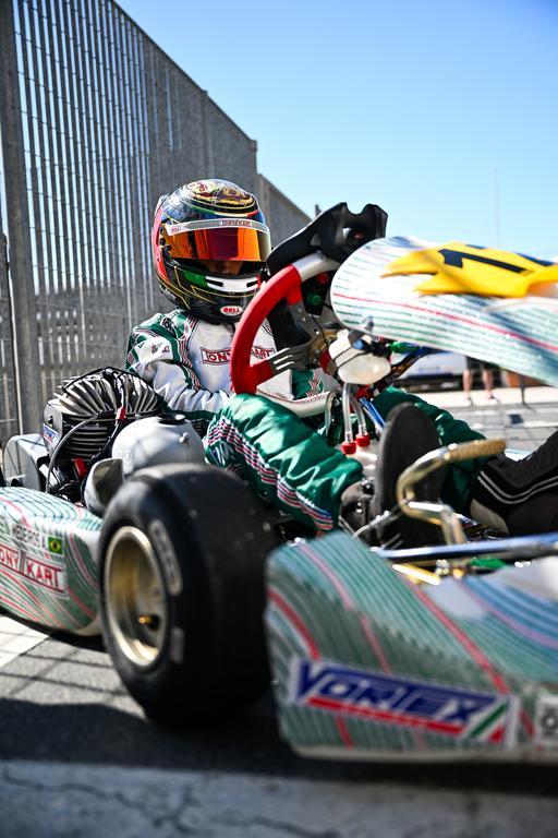 Álvaro Medeiros se firma entre os destaques do kart europeu