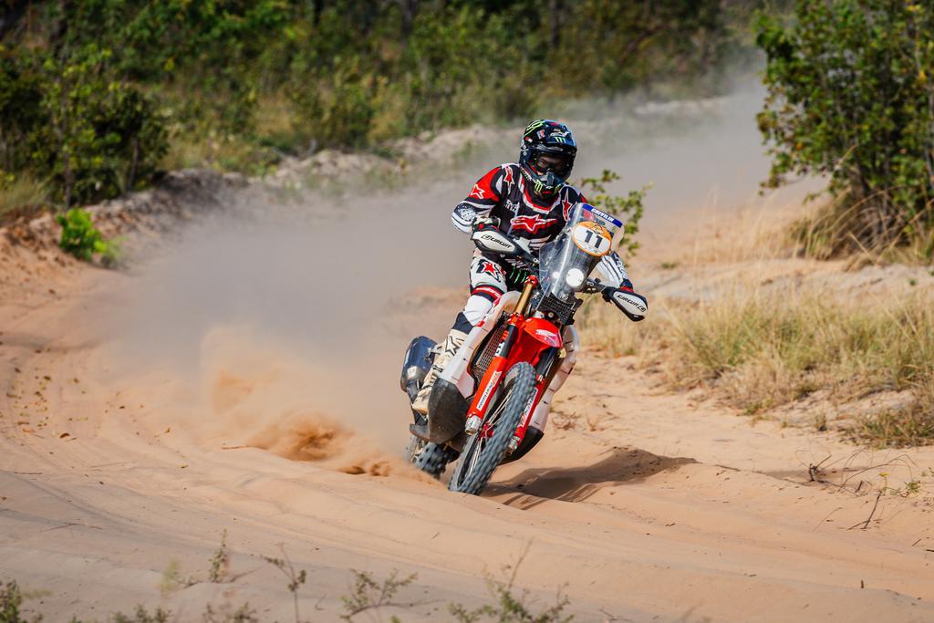 Bruno Crivilin (Moto), Francesco Franciosi/Egon Parizzi (UTV) e Bia Figueiredo/Beco Andreotti (Carro) são os campeões do 12º Rally Jalapão