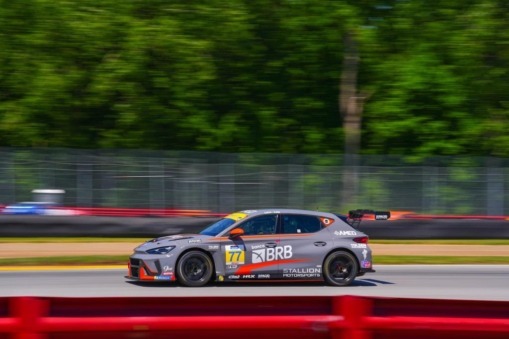 Celso Neto conquista Top-5 na IMSA Michelin Pilot Challenge em 4 horas de prova