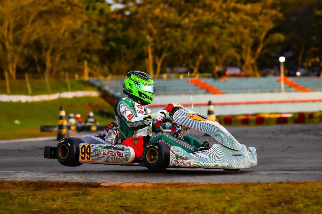 Dudu Pagliaro brilhou na 5ª etapa da Copa São Paulo Light de Kart e assumiu a liderança na OK-N Rooki