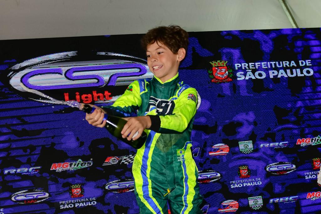 Felipe Saddi amplia liderança na Mirim Rookie com vitória em rodada tripla do Light