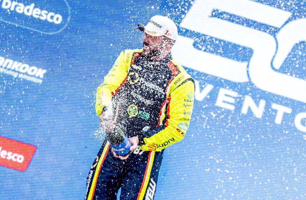 Jorge Martelli estreia com vitória na TCR Brasil em Cuiabá e celebra desafio superado