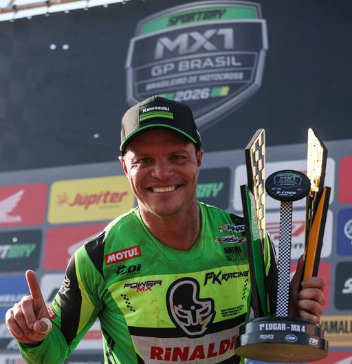 Roosevelt Assunção domina corrida da MX4 e Team Rinaldi garante cinco pódios em GO