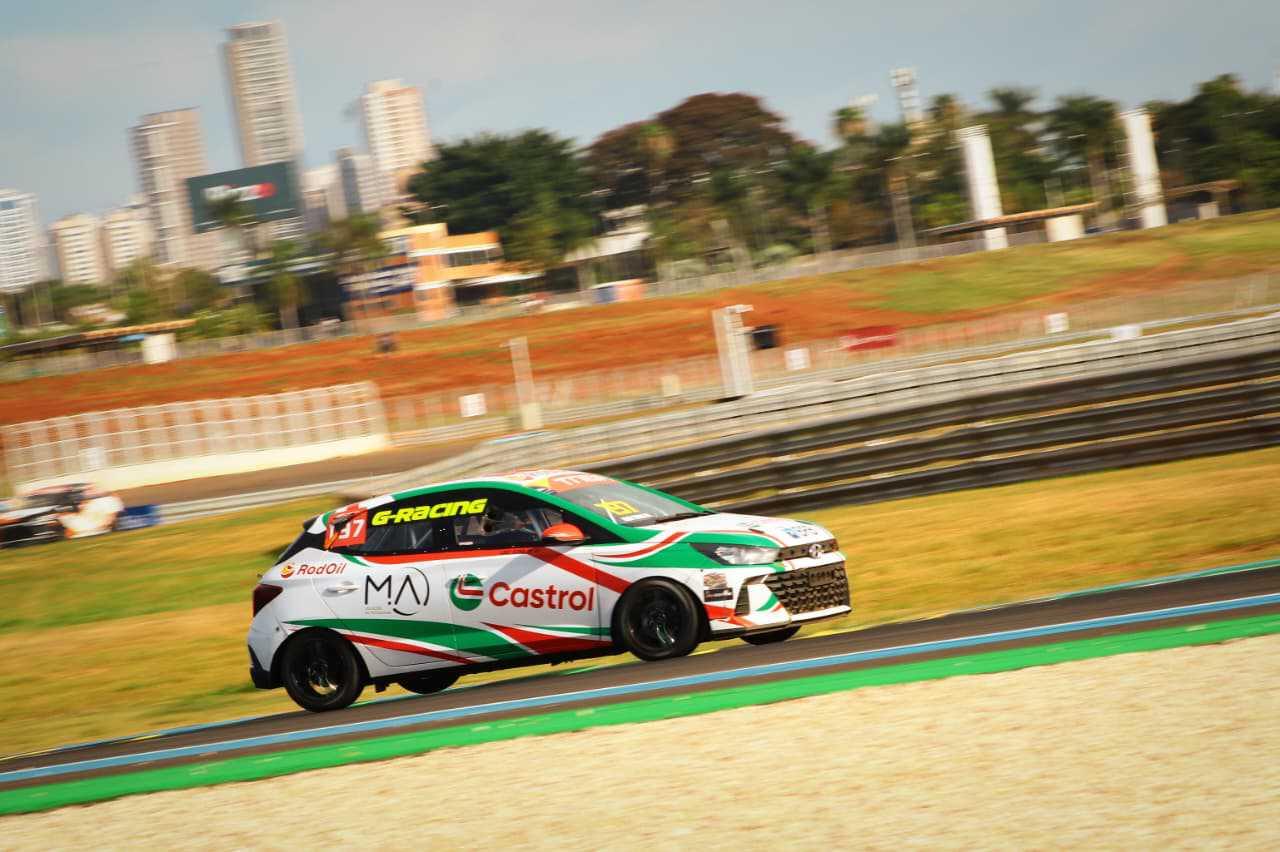Turismo Nacional BR: Sena Jr. vai a Cuiabá buscando subir na tabela