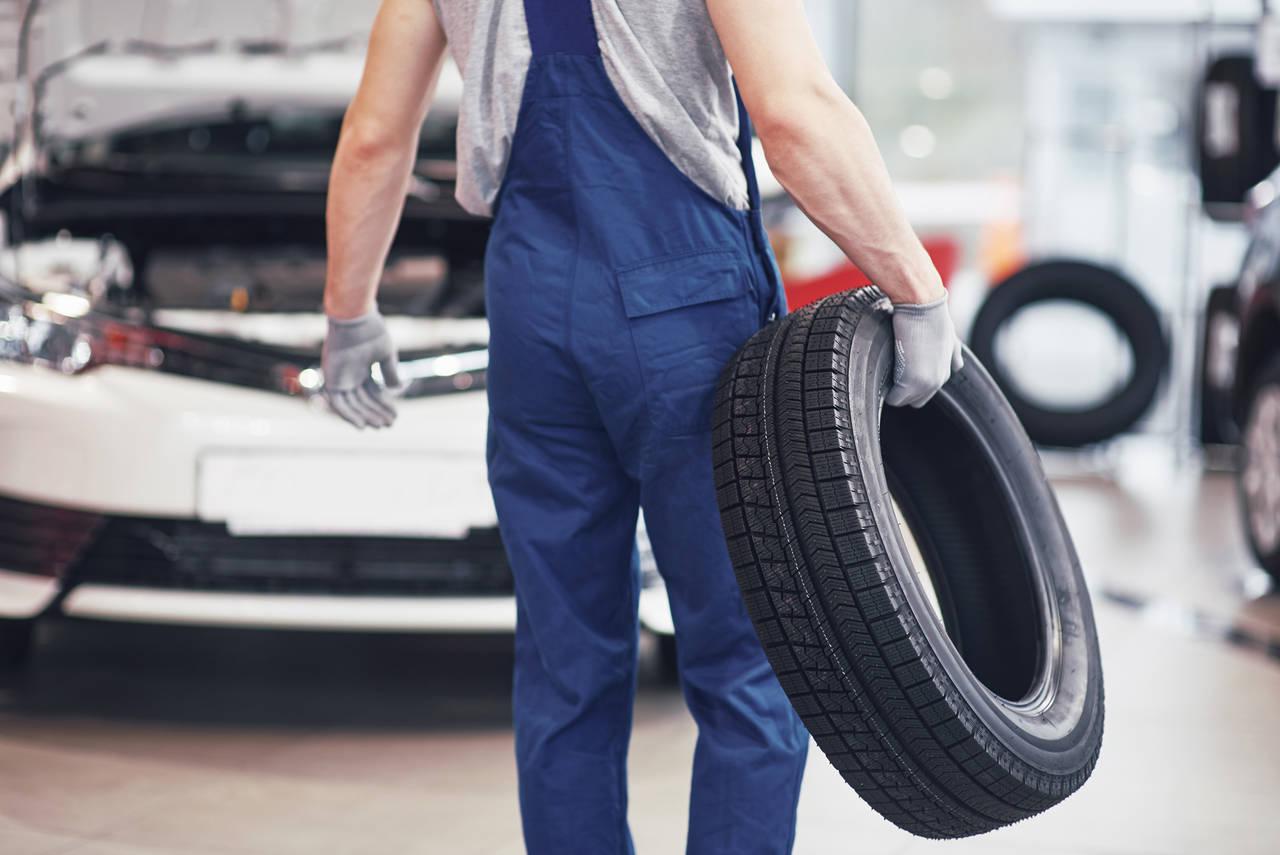 Vai trocar os pneus do carro usado? O que verificar antes de investir em um jogo novo