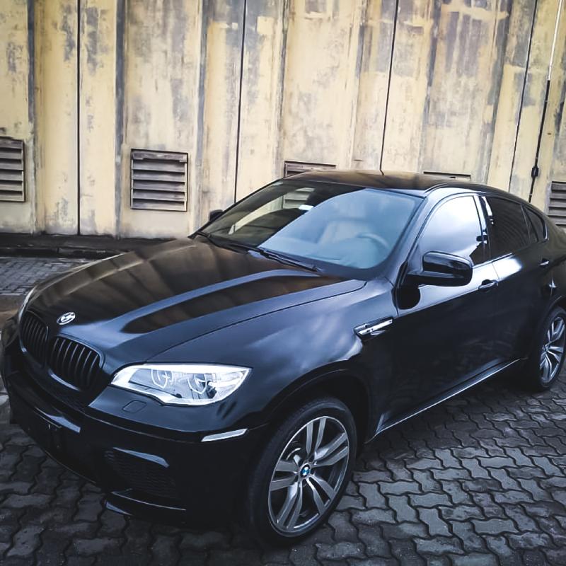 Alltak reformula Linha Ultra Black Piano e amplia desempenho para aplicações automotivas de alta exigência