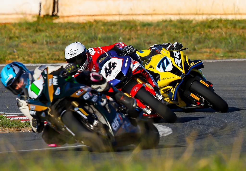 Cascavel reúne sete categorias do MOTO1000GP em fim de semana de disputas nacionais e latino-americanas