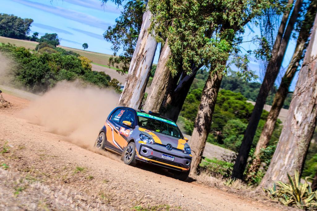 Irmãos Klimaczewski tentam manter performance na terceira etapa do Brasileiro de Rally