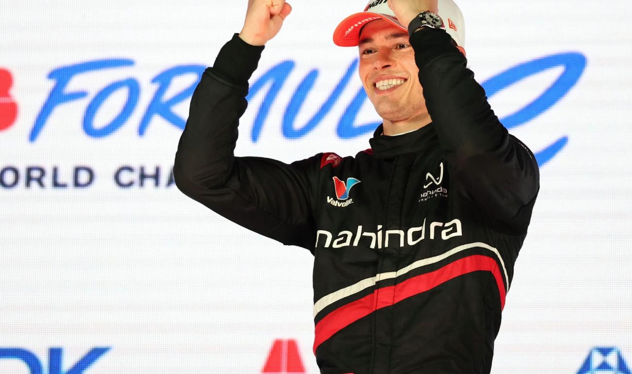 Nyck de Vries vence E-Prix de Tóquio de 2026, enquanto disputa pelo título se torna imprevisível para Final em Londres