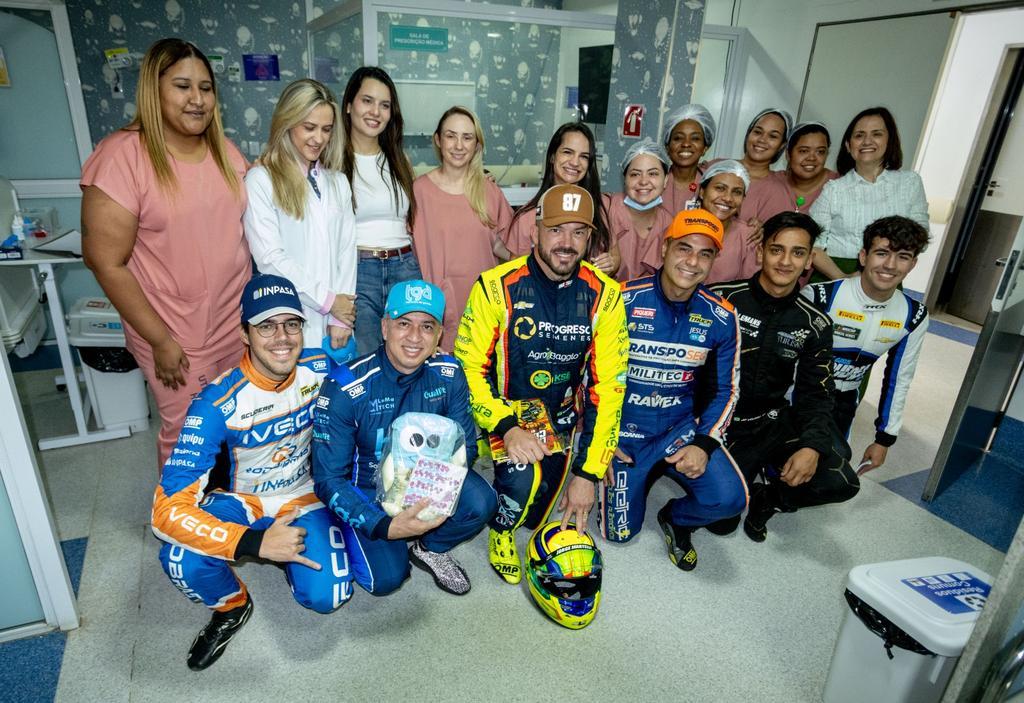 Pilotos da NASCAR Brasil levam solidariedade ao Hospital do Câncer de Mato Grosso antes da etapa de Cuiabá