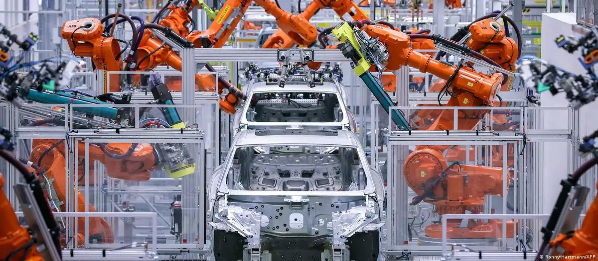 Porsche anuncia corte de 5 mil postos de trabalho