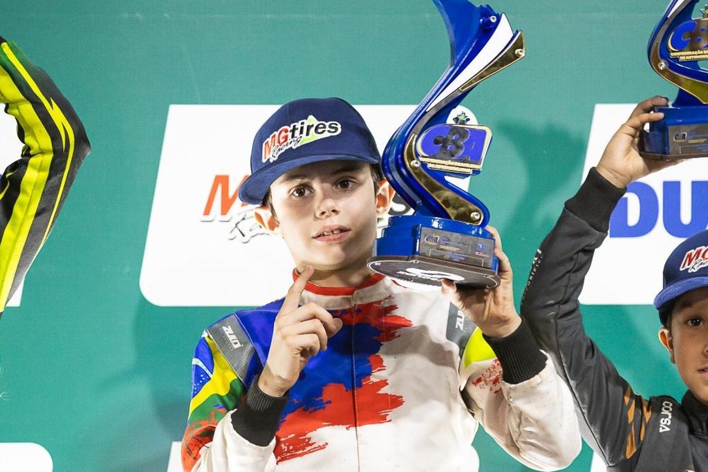 Talento catarinense, Miguel Faccio, sobe ao pódio da Mirim 