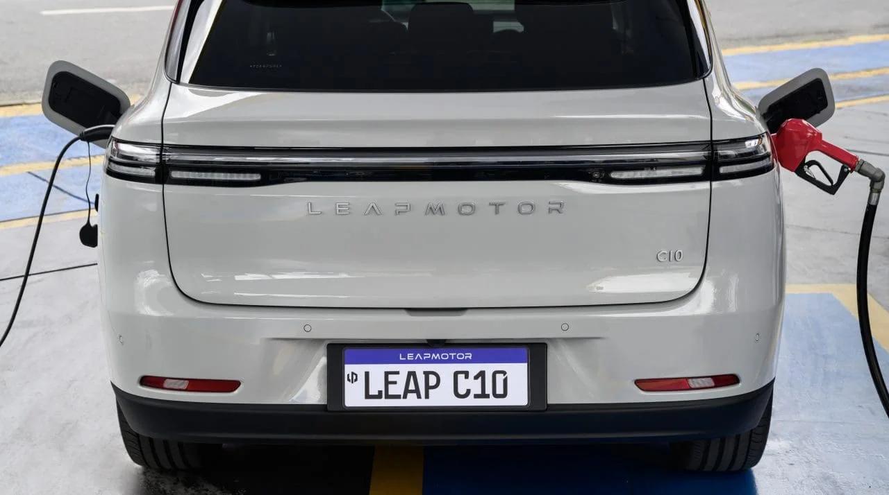 Carros híbridos no Brasil: interesse dispara mais de 6.000%  na internet com chegada de chineses e reação do mercado nacional