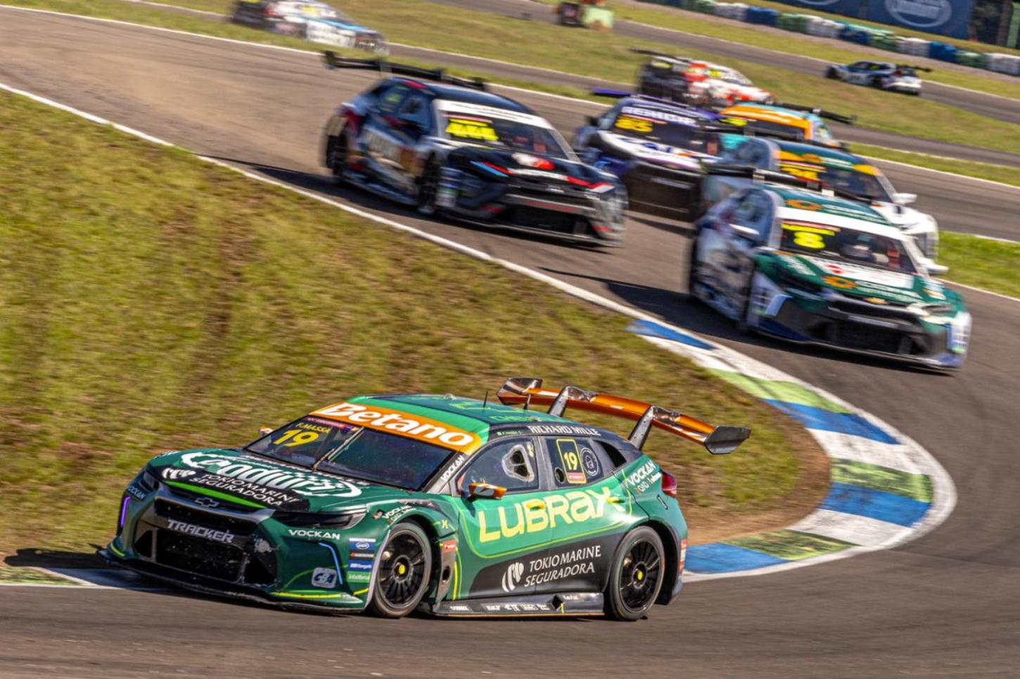 De volta à disputa! Julio Campos é o segundo maior pontuador na 7ª etapa da Stock Car