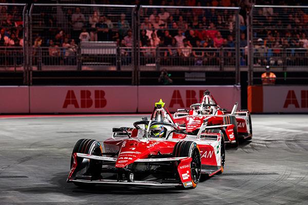Equipe Nissan de Fórmula E termina Temporada 12 com dupla pontuação em Londres