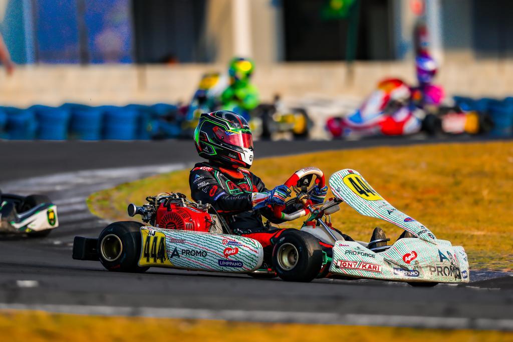 Gael Rampazzo fecha Troféu Ayrton Senna entre os dez melhores da OKN Júnior  