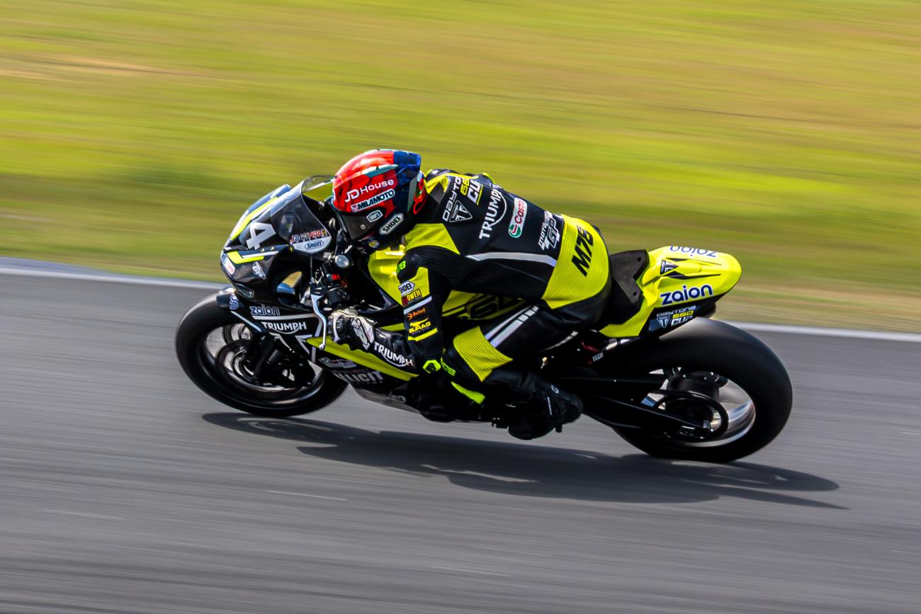 João Carneiro vence em Interlagos e amplia liderança da Daytona 660 Cup