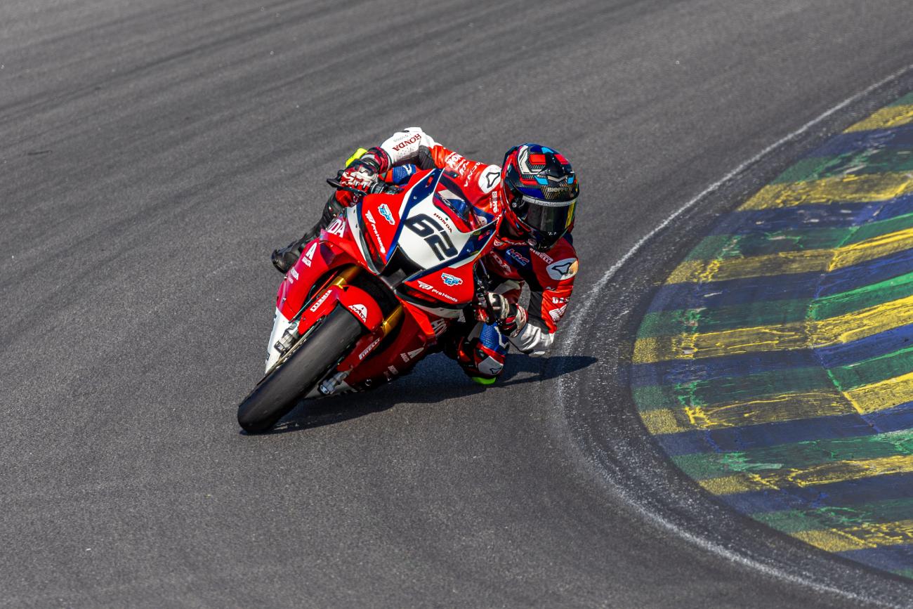 Kevin Fontainha lidera dia equilibrado da GP1000 by Motul no GP Interlagos by Diálogo