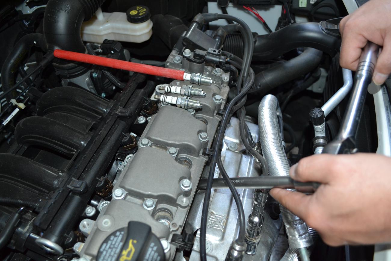 Mecânica de garagem em carros modernos é paixão que pode virar prejuízo