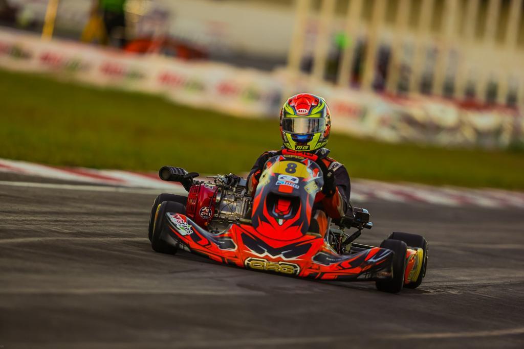 Raphael Gebara larga na primeira fila na Final da F4 Júnior em busca do tricampeonato na Copa Brasil de Kart  