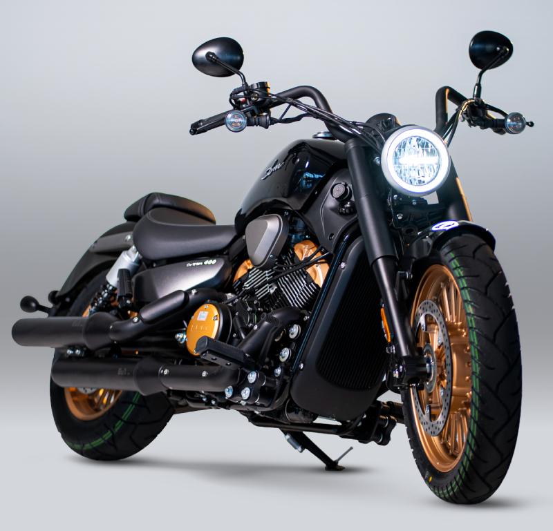Shineray lança Denver 400, nova Custom com motor V2 e foco em longas viagens