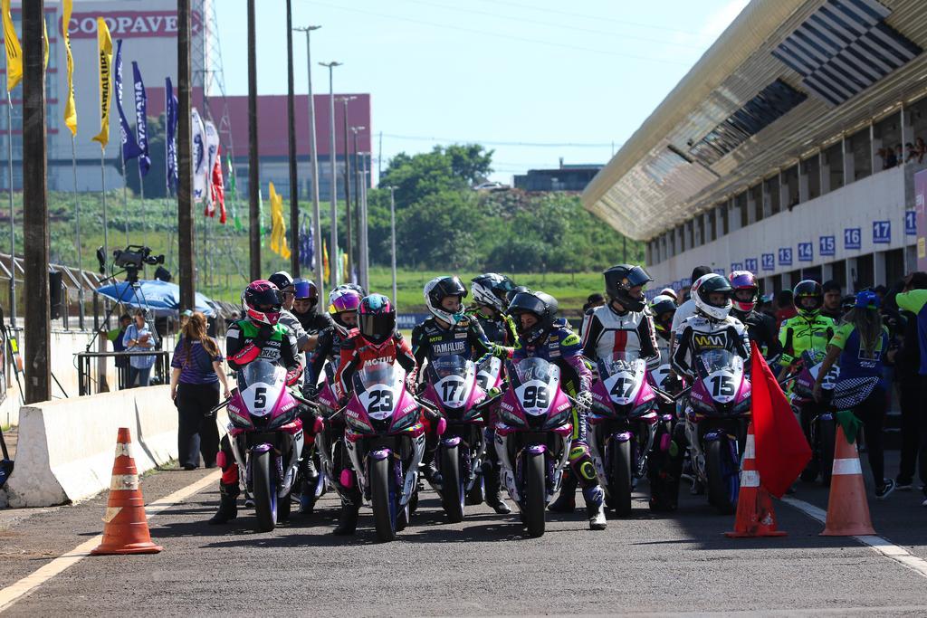 Campeonato Latino-americano Femenino Yamaha R3 BLU CRU terá segunda edição no GP Santa Cruz do Sul 148 anos