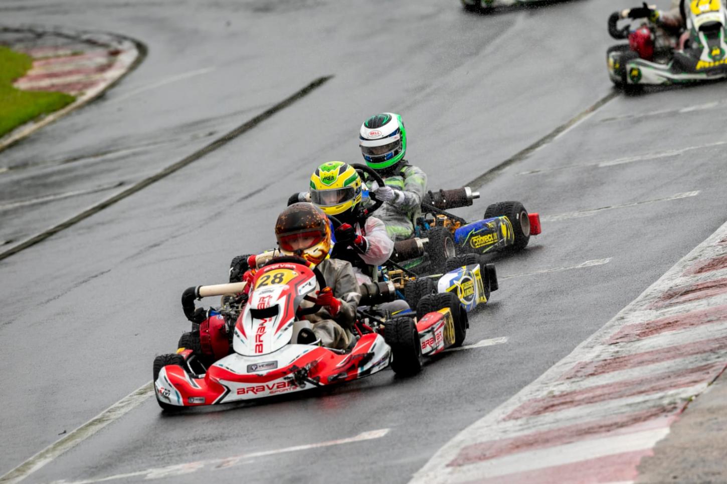 Du Gabbiadini supera problemas no motor e soma pontos importantes na 8ª etapa do Campeonato San Marino
