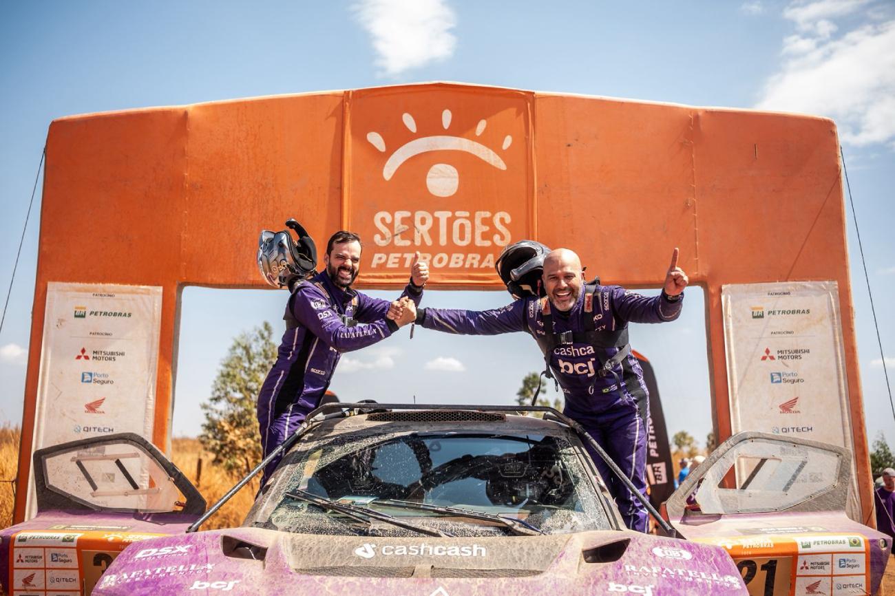 Dupla goiana fecha Sertões 2026 no Top 5 da categoria