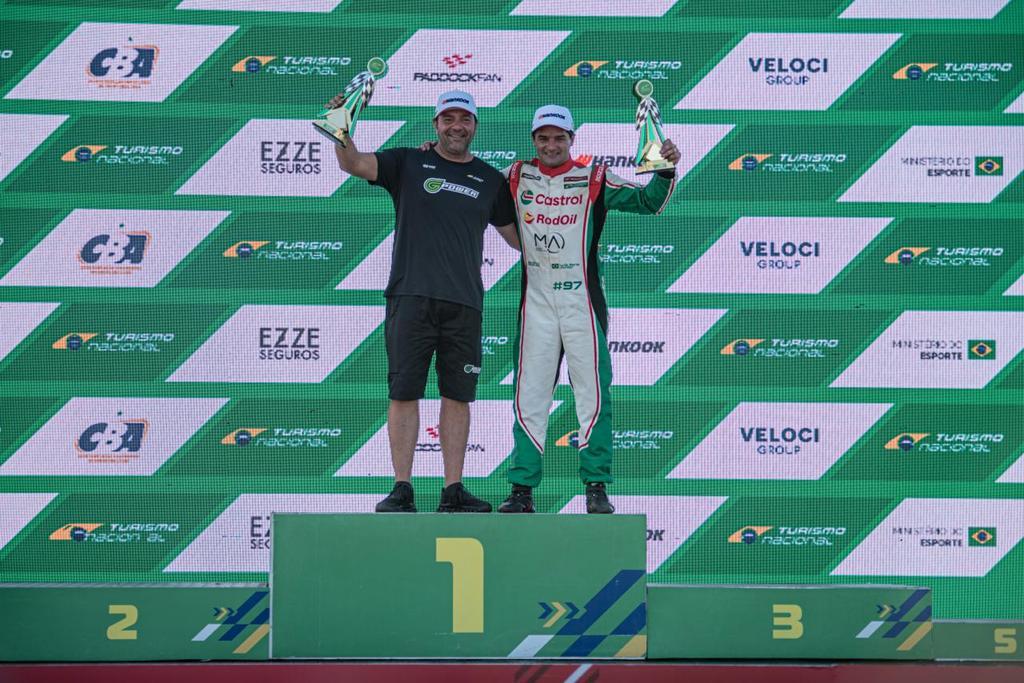 G Racing vence a corrida 2 em Curvelo