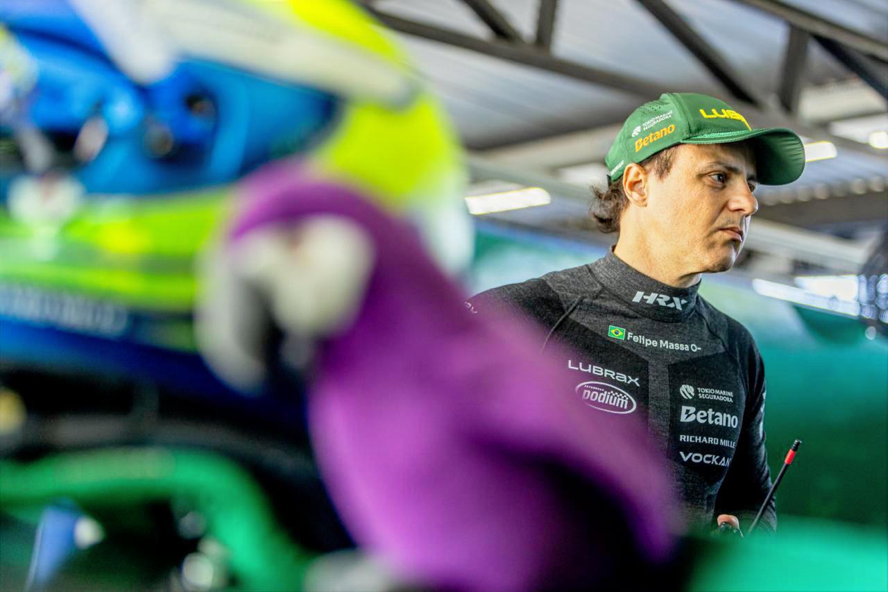 Julio Campos escala o pelotão e termina no top-10 da corrida sprint em Curvelo