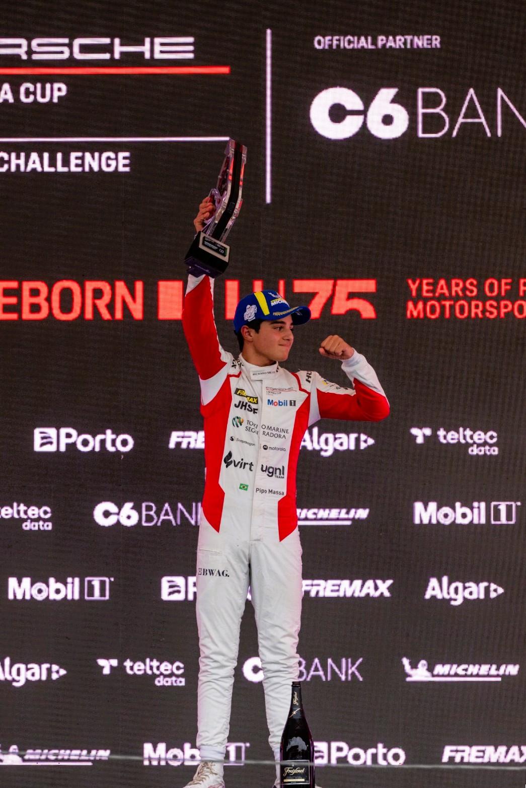 Pipo Massa fica a um ponto de ser campeão da Porsche Carrera Cup Rookie