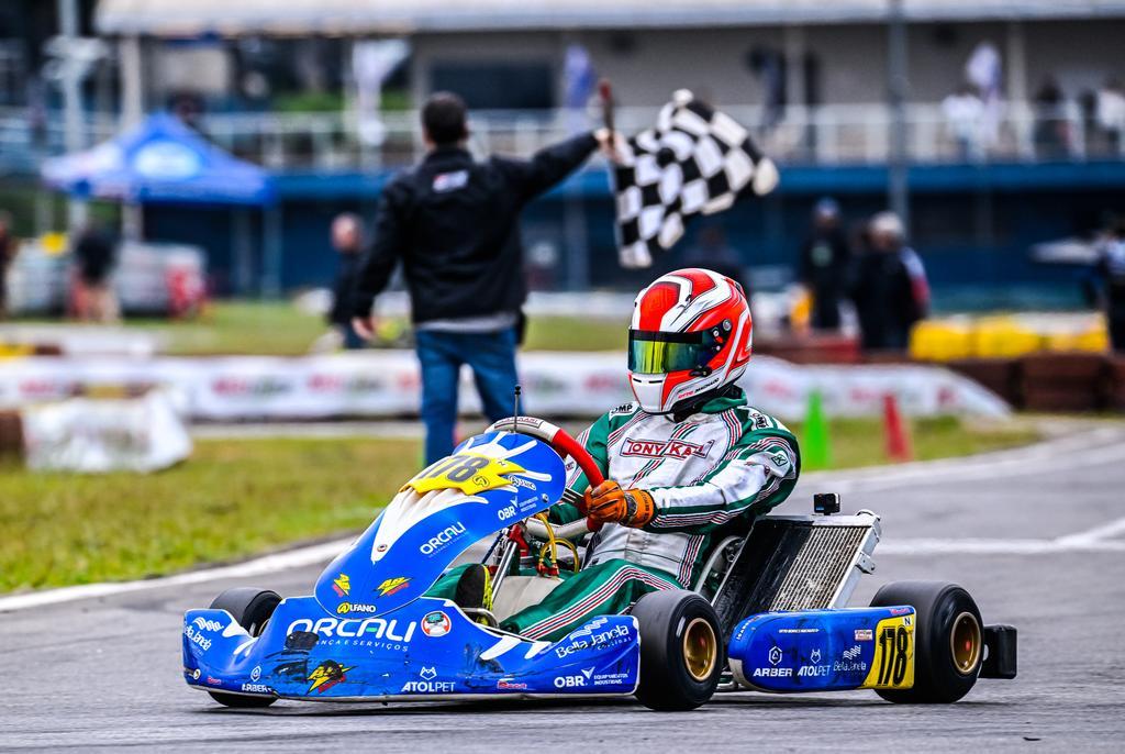 Pole e pódio mantêm chances de título para Otto Machado na Copa São Paulo Light  