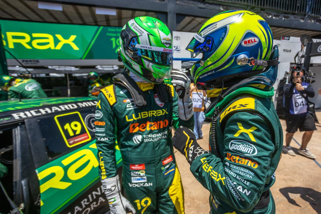 Por um triz! Problema no câmbio tira a pole position de Massa e Collet