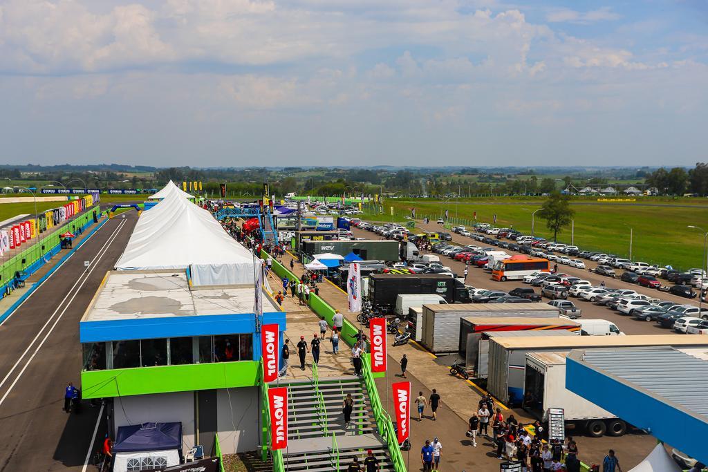 Santa Cruz do Sul recebe MOTO1000GP no dia 27 de setembro com camping e área para churrasco liberados