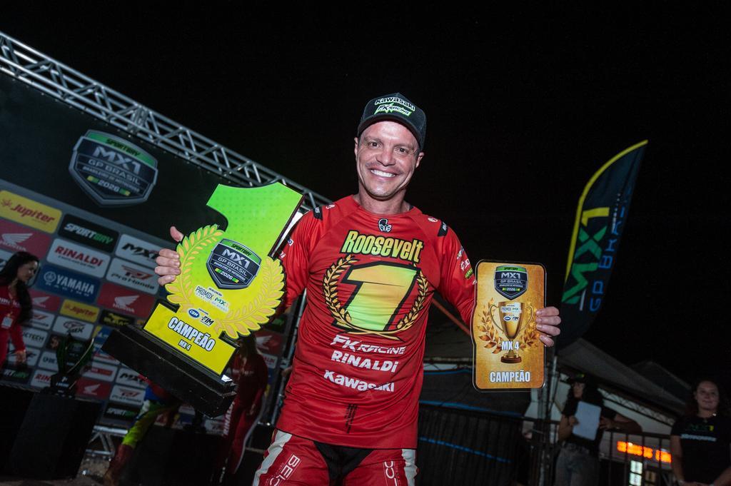 Team Rinaldi é campeão da MX4 com Roosevelt Assunção, no Brasileiro de Motocross