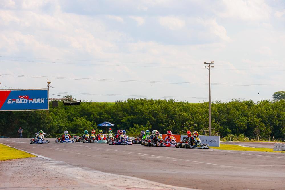 Com cerca de 400 inscrições, Open encaminhou a preparação de pilotos e equipes para o 61º Campeonato Brasileiro de Kart  
