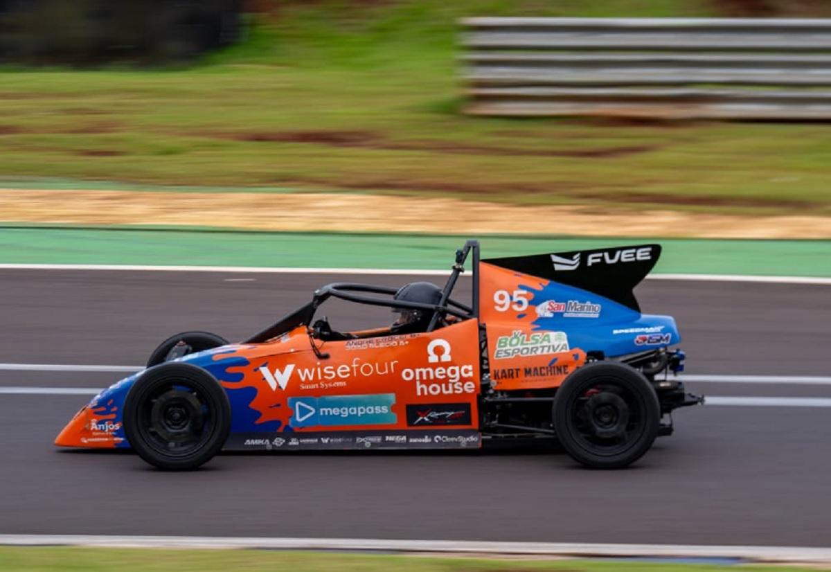 João Alécio vence rodada dupla da Fórmula Vee em sua estreia em Cascavel