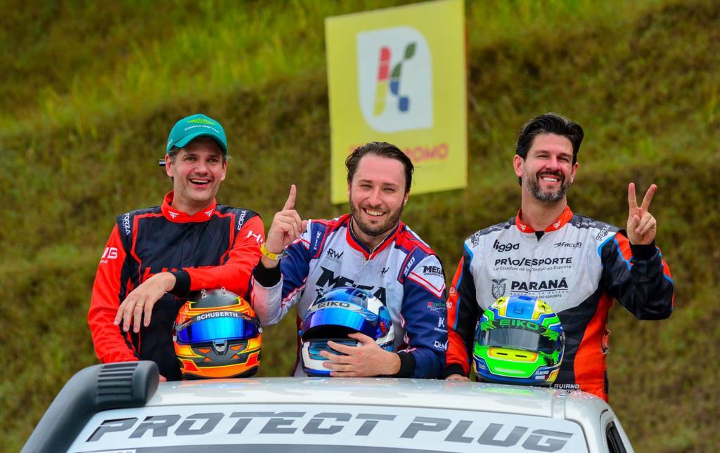 Mega Kart garante três títulos no Campeonato Catarinense com amplo domínio na F4 Sênior 