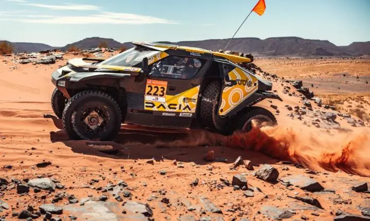 Após capotar ontem, Lucas Moraes é quarto na penúltima etapa do Rally do Marrocos