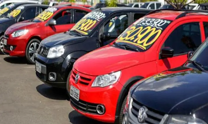 Desvalorização imediata de 20% do carro novo consolida o seminovo de dois anos como escolha racional